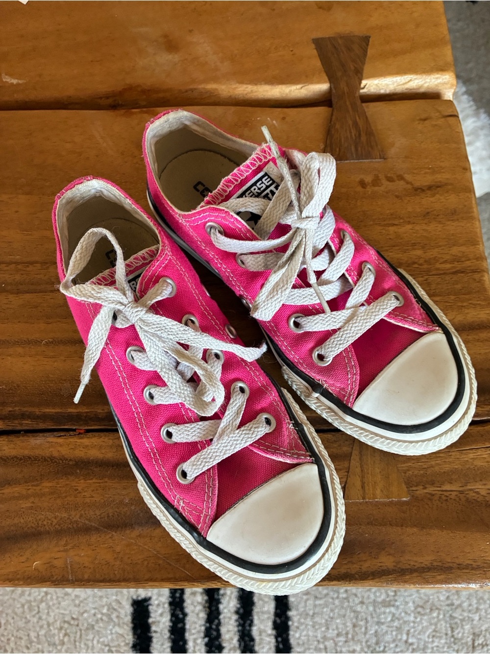Bright Pink Low-Top Canvas Sneakers - Converse girls SZ 13